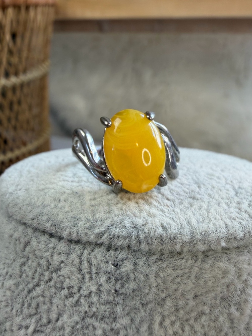 Vintage Yellow Stone Ring Silver Tone Costume Jewelry Womens Size 12 Boho whimsy - Picture 4 of 5
